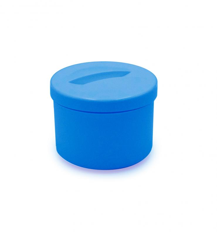 Gekleurd potje voor kunstgebit